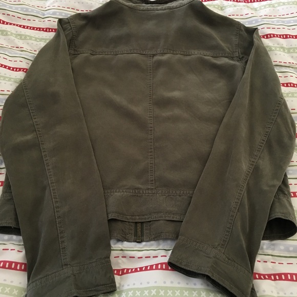 Jacket - Picture 2 of 5